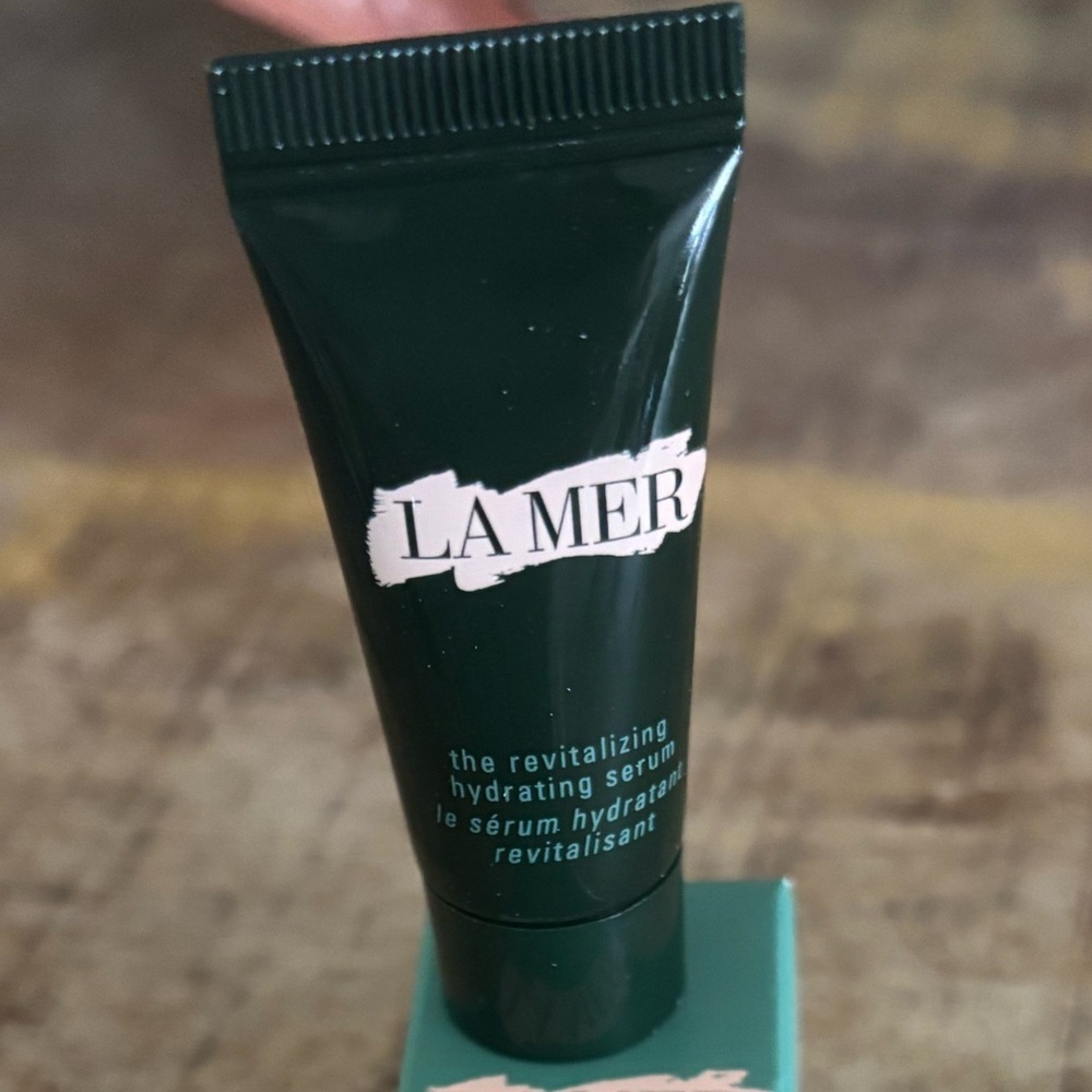 La Mer revitalizing hydrating Serum 3ML NIB